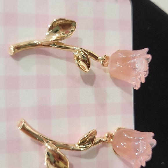 🌸 🔹️Piper K🔹️ Beautiful Floral  Drop Earrings  NWT ✨️🌼 - Picture 5 of 5